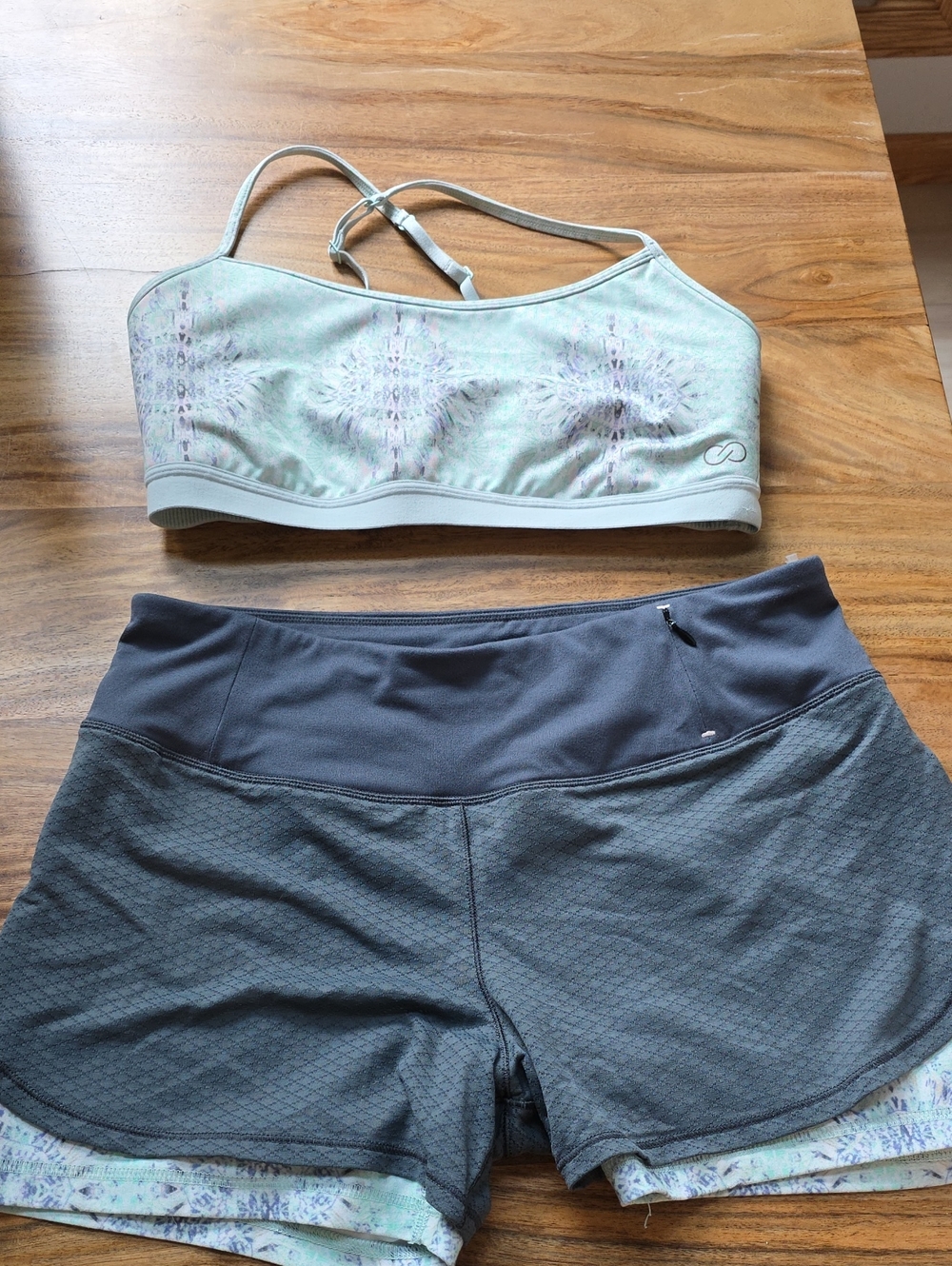 CALIA by Carrie Underwood Mint Green Printed Sports Bra